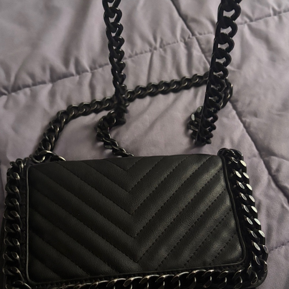 Black Quilted Chain Shoulder Bag
